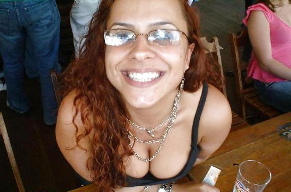 25P Cleavage and Big Boobs 1