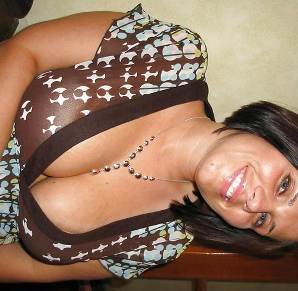 25P Cleavage and Big Boobs 1