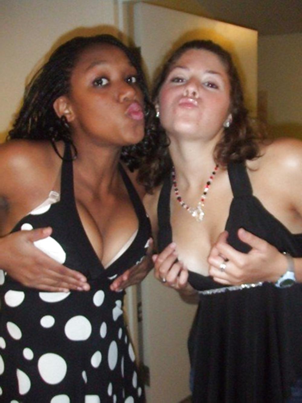 25P Cleavage and Big Boobs 1