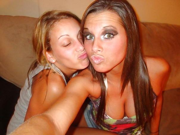 20P Crazy teen bitches -02- which one would u fuck ?
