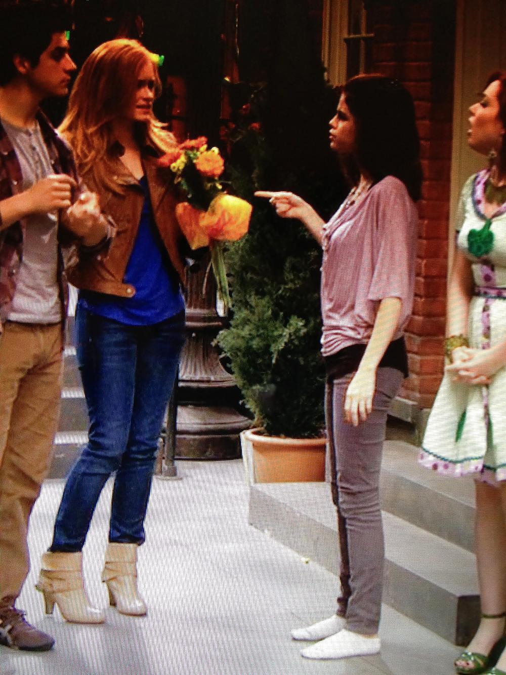 8P Selena Gomez Wearing White Socks (High Quality)