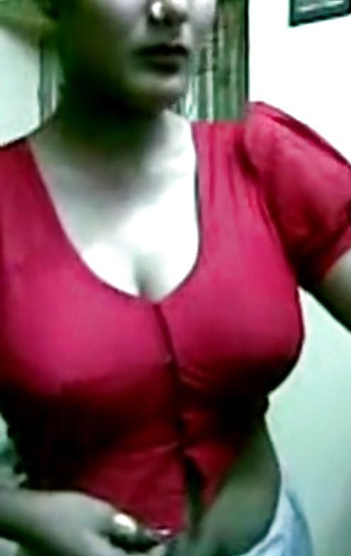 17P Hot indian aunty