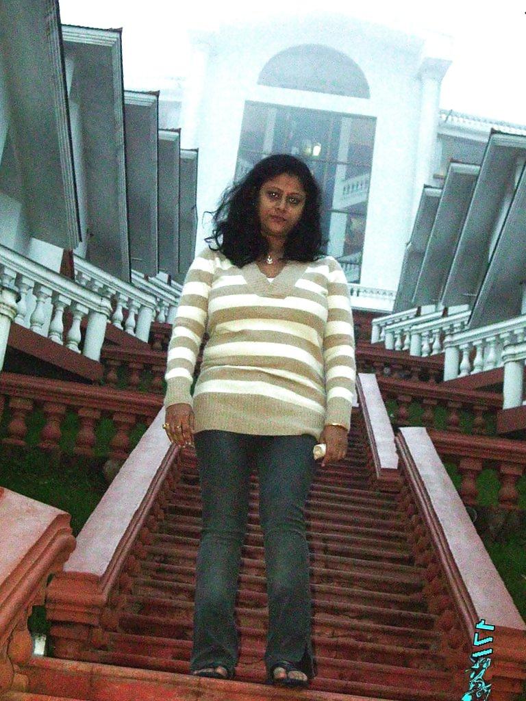 25P Indian divorced wife (HOTTY)