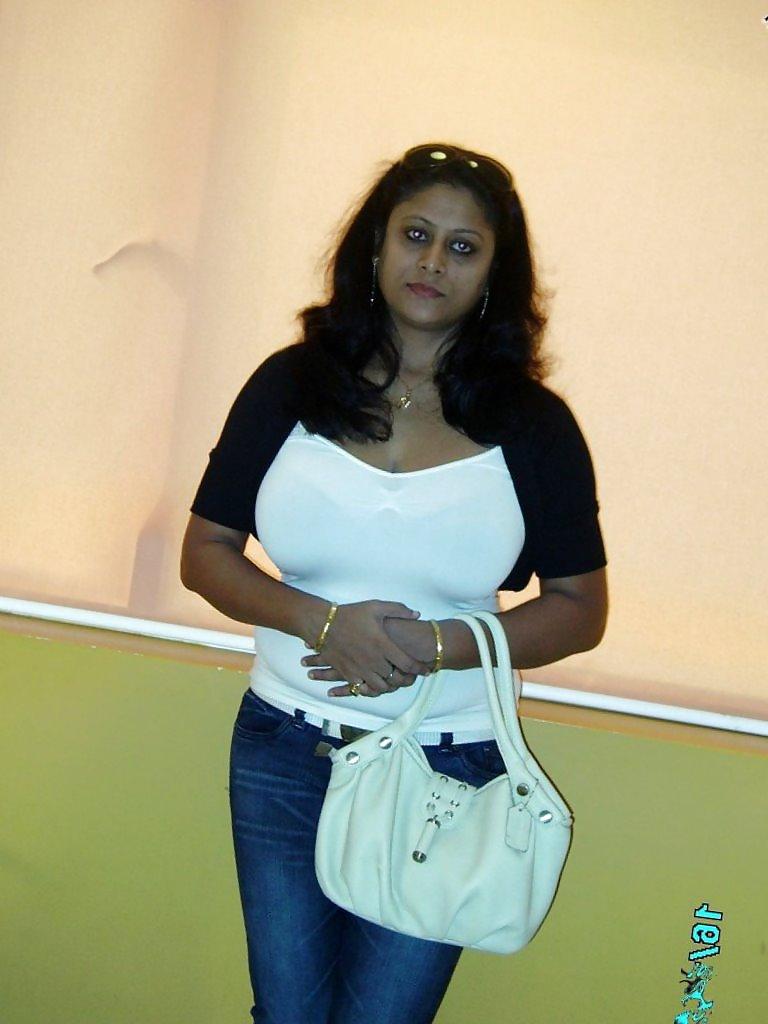 25P Indian divorced wife (HOTTY)