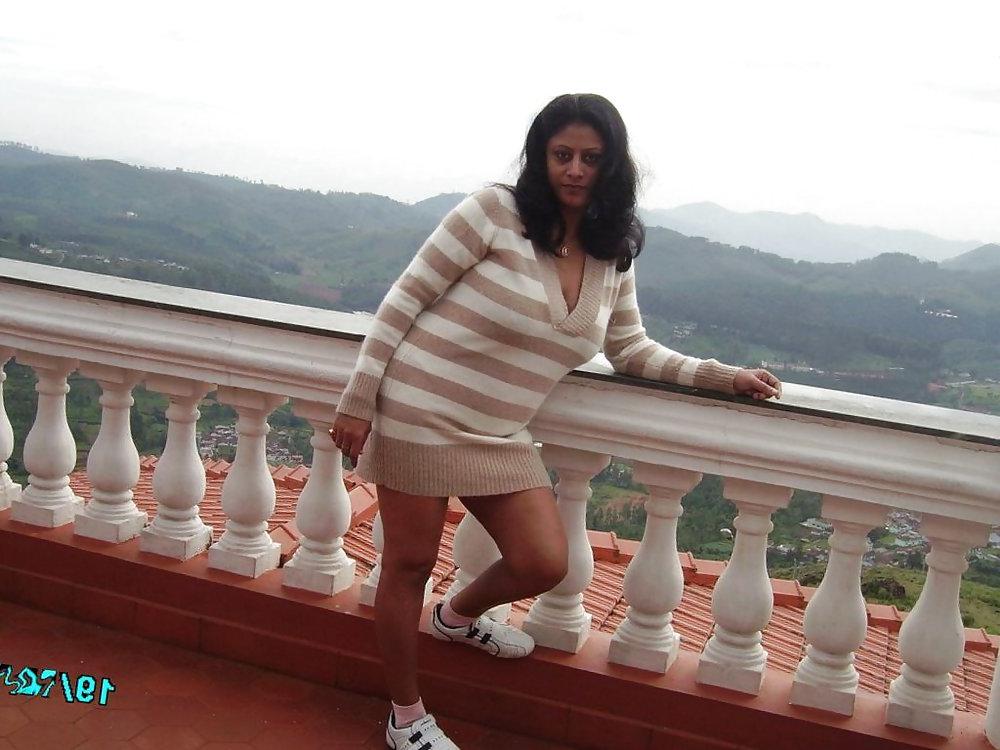 25P Indian divorced wife (HOTTY)