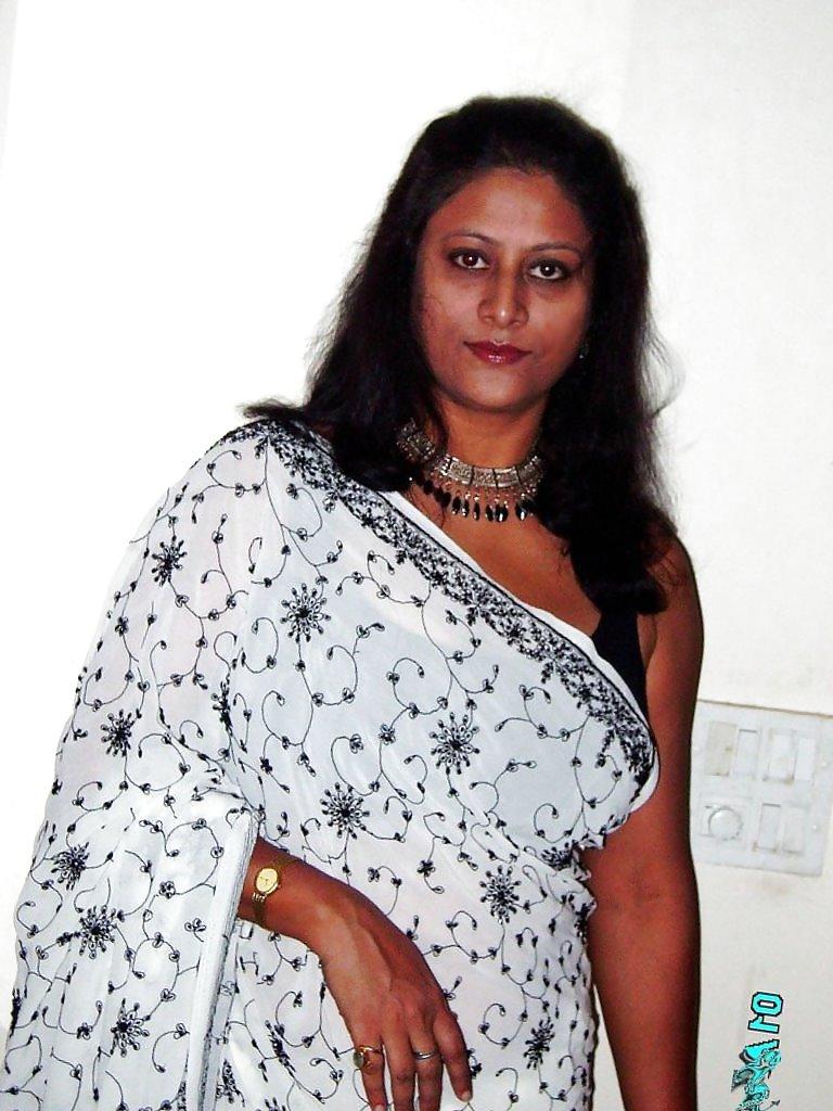 25P Indian divorced wife (HOTTY)