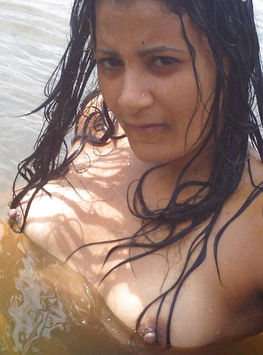 7P Indian girl Sonya