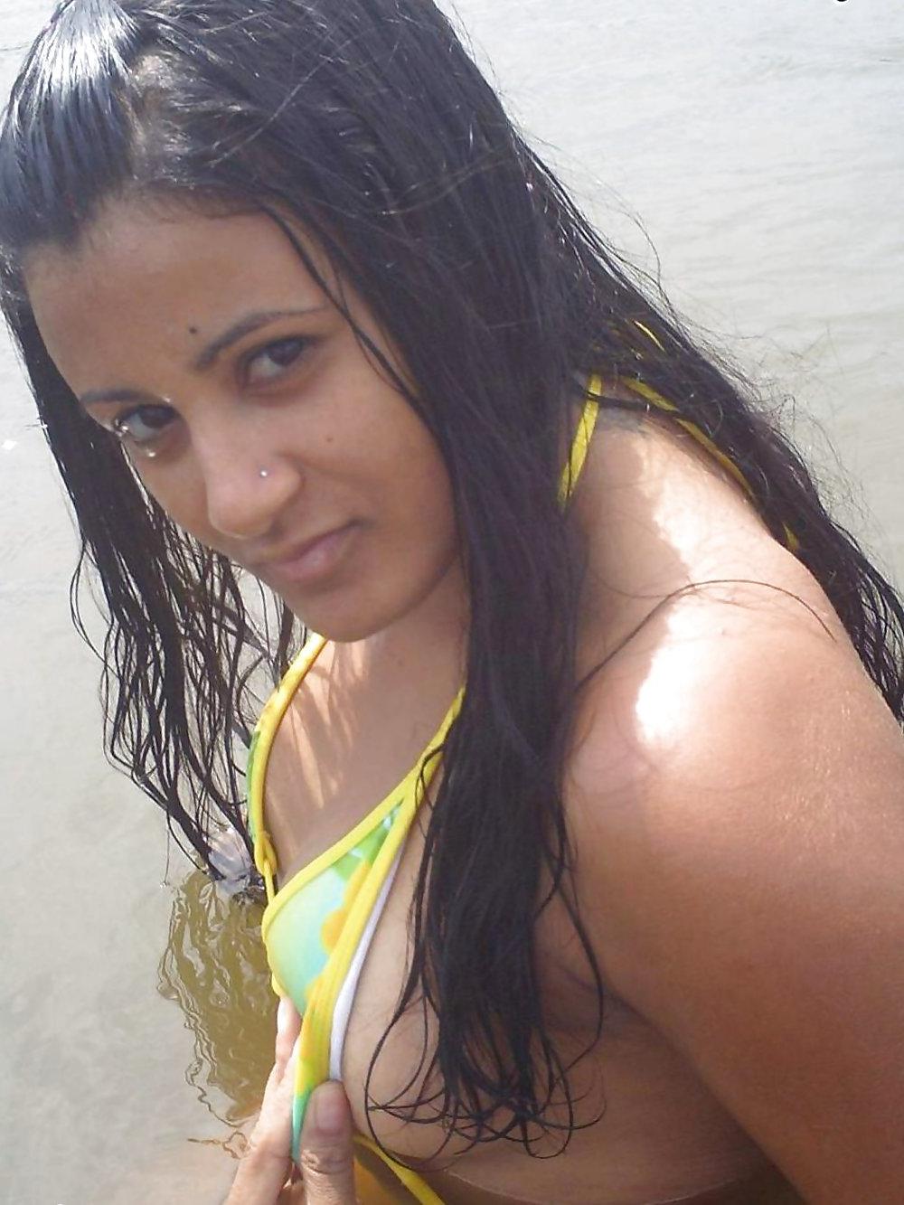 7P Indian girl Sonya