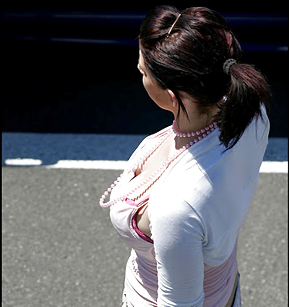 25P Cleavage and Big Boobs 2