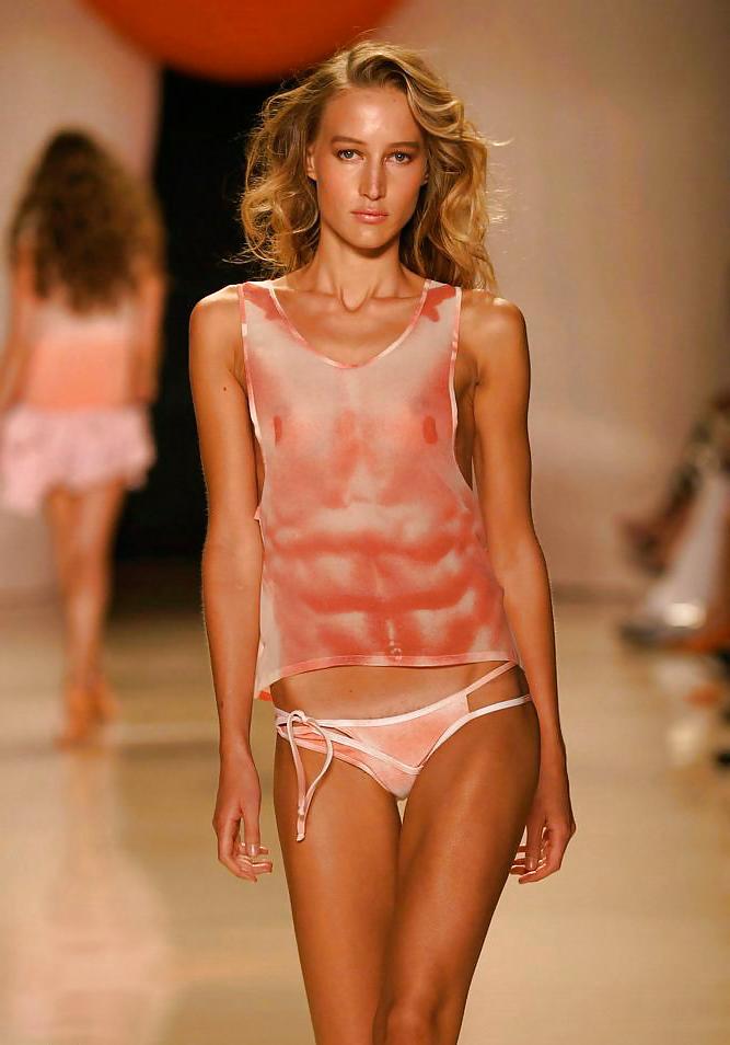 15P FASHION BABES 1 (LORDLONE)