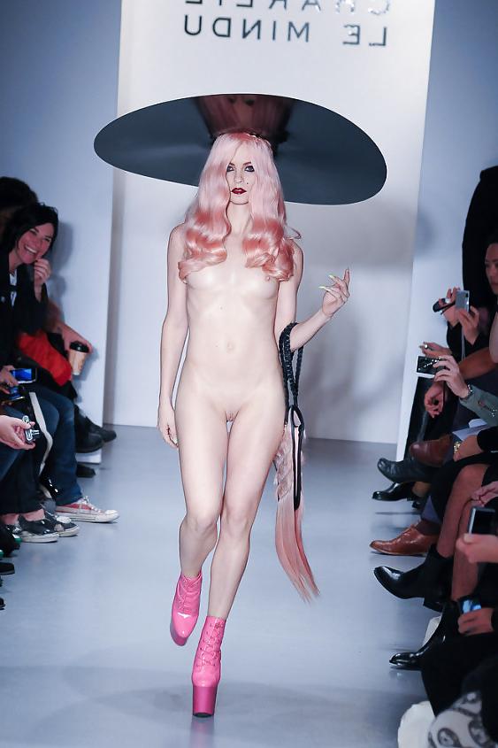 15P FASHION BABES 1 (LORDLONE)