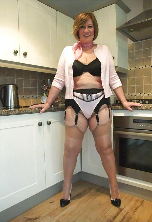 20P GB wife Kelly exposed by her husband