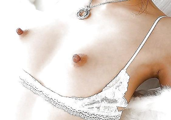 25P Small Tits Gr8 Nips 2