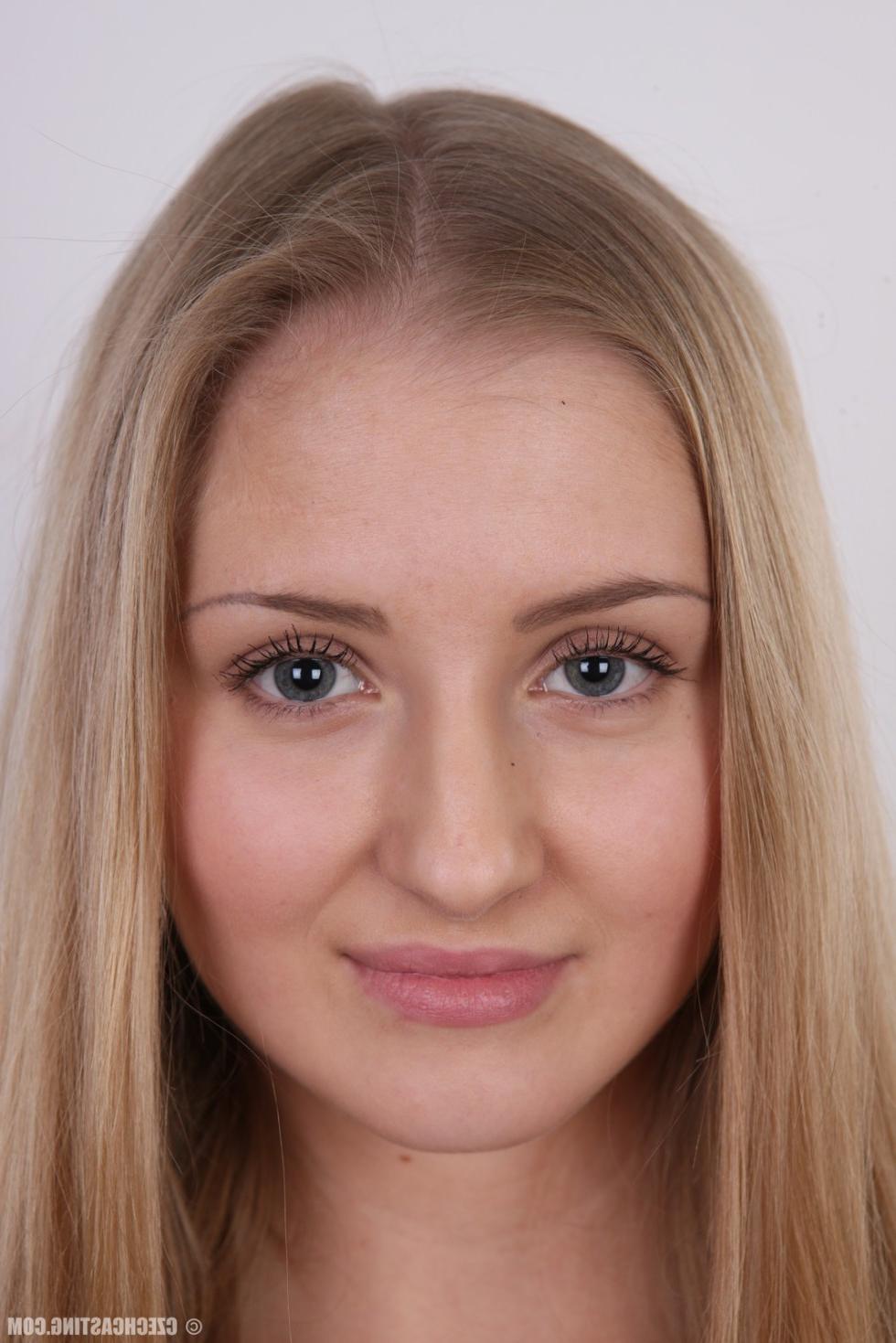 15P Beautiful student poses naked