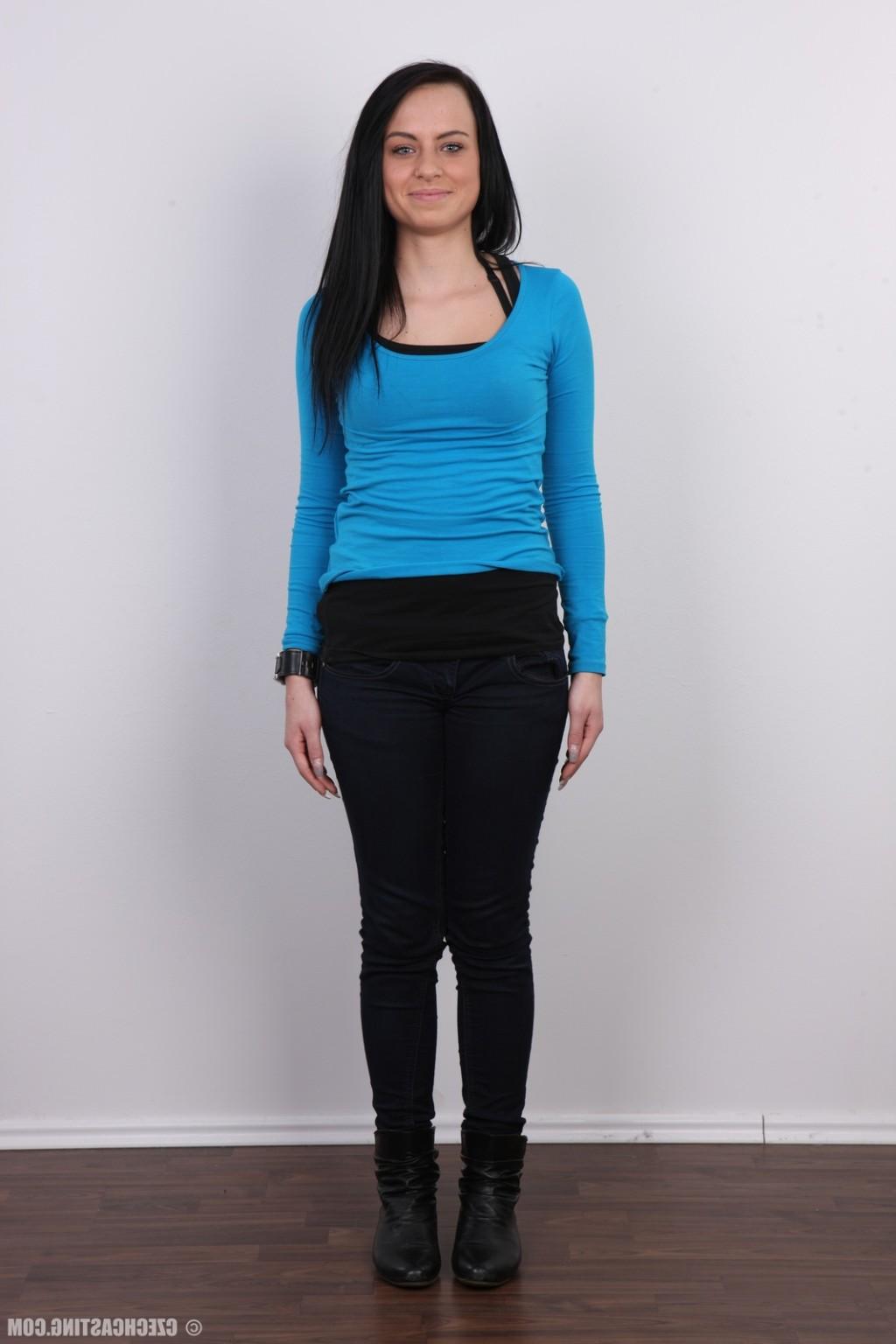 17P Cute amateur brunette girl poses