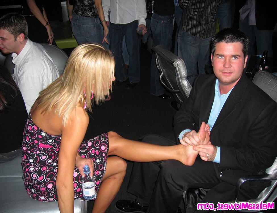 15P Melissa Midwest out partying in a crazy dress