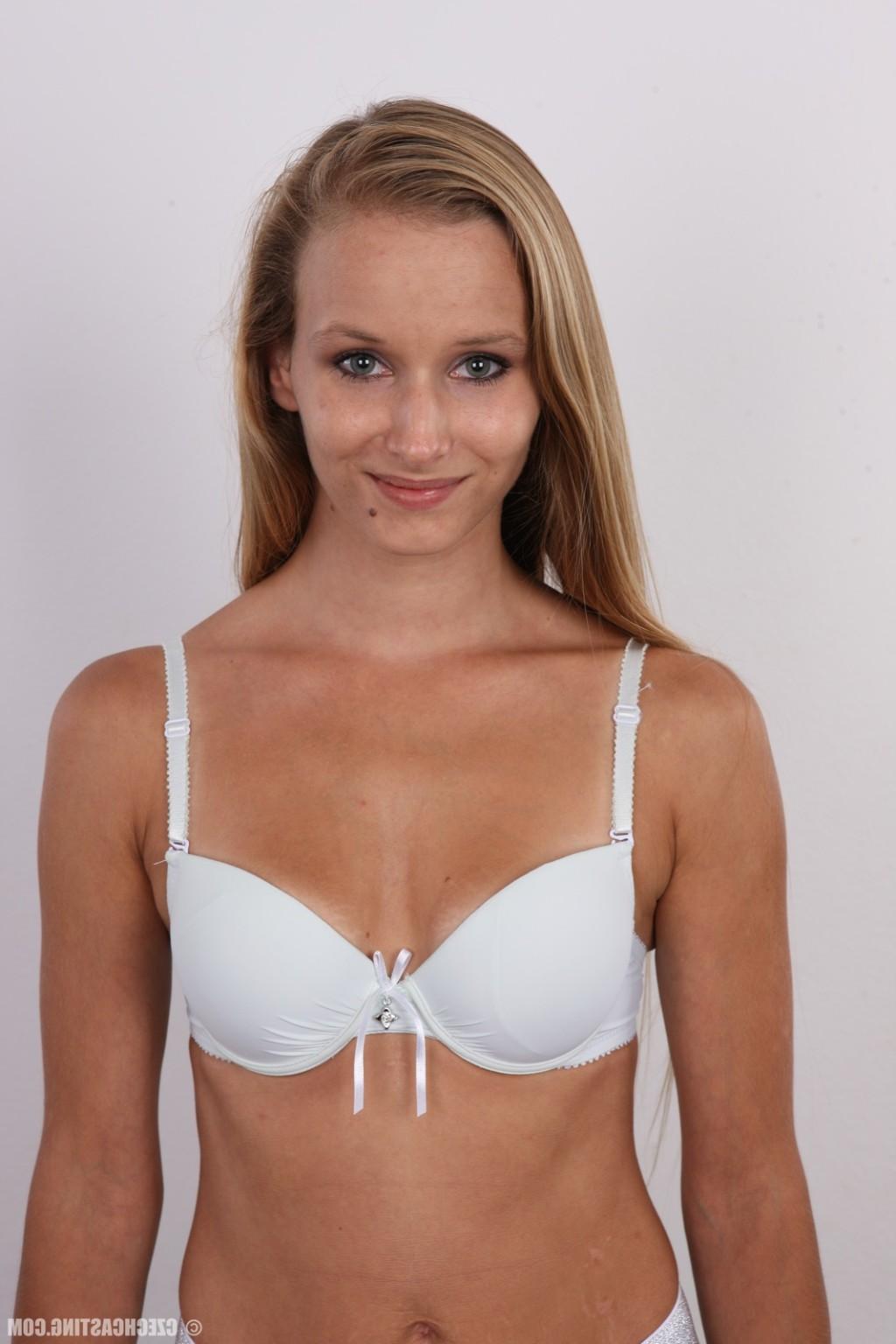 15P Amateur girl with saggy tits