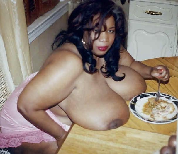25P Big Natural Black Tits