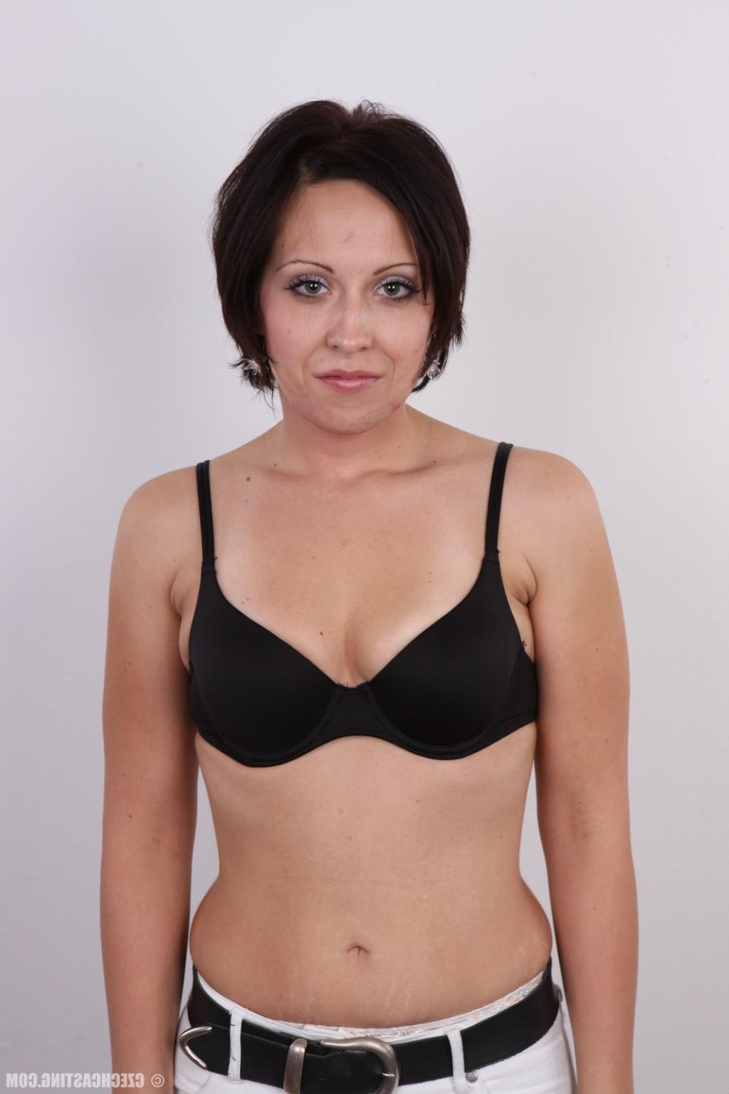 17P Mature wife poses naked