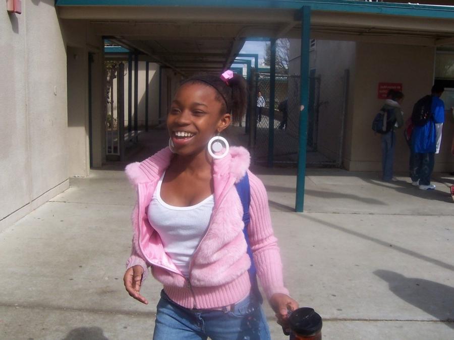15P Ebony teen gfs posing for cell phone pics