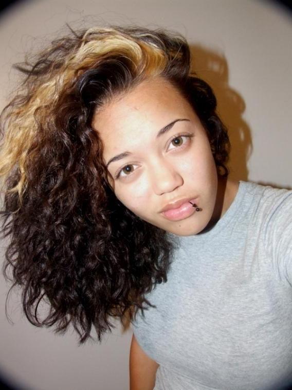 15P Ebony teen gfs posing for cell phone pics