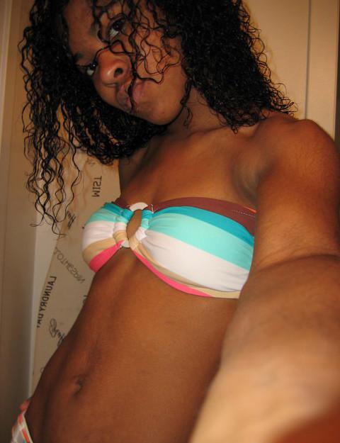 15P Ebony teen gfs posing for cell phone pics