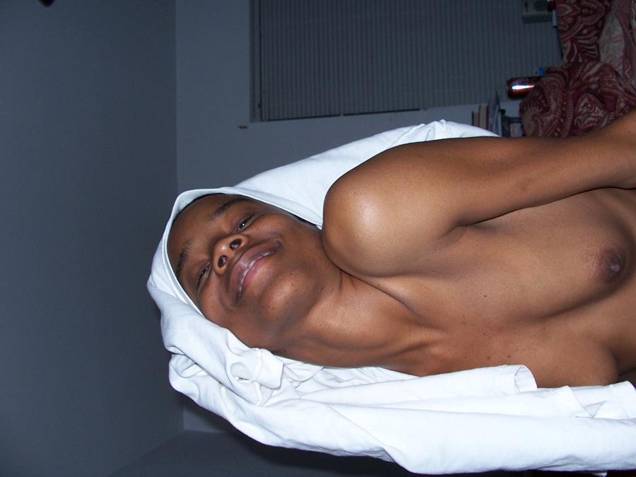 15P Ebony teen gfs posing for cell phone pics