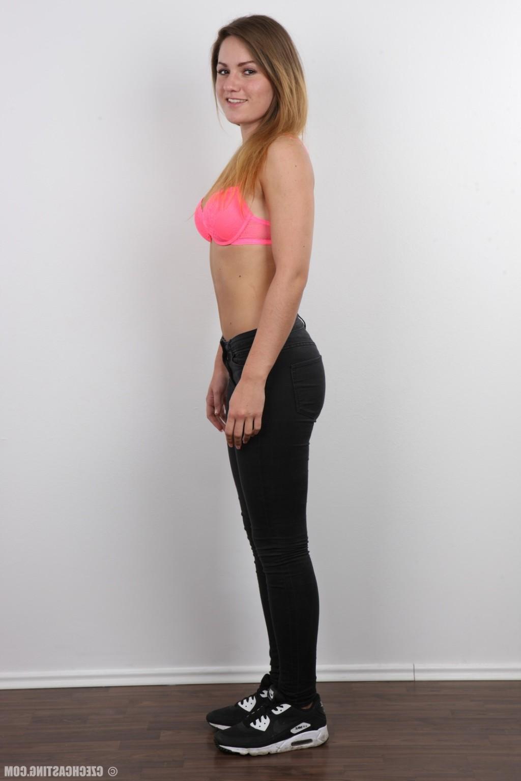 17P Pretty student girl poses naked