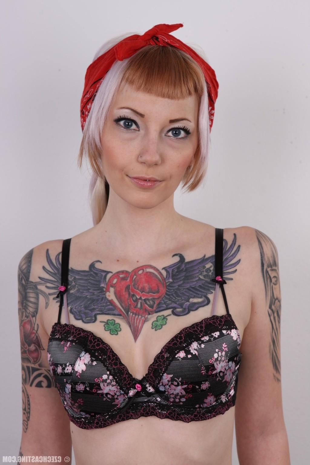 17P Tattooed girl poses nude