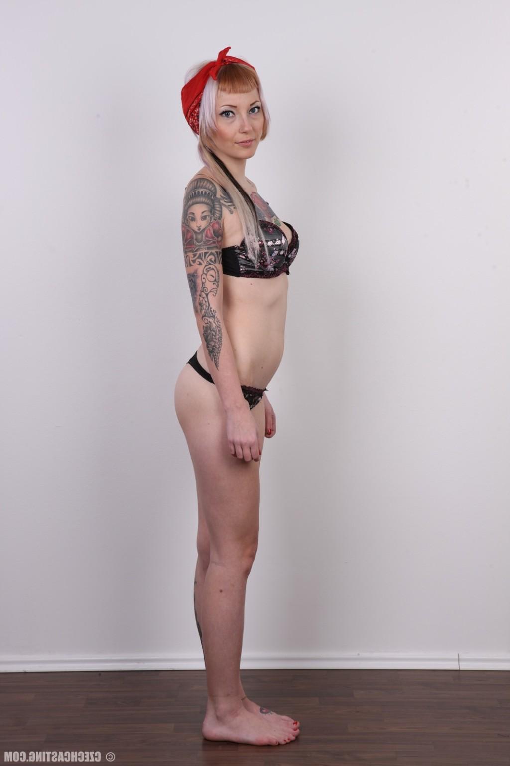 17P Tattooed girl poses nude