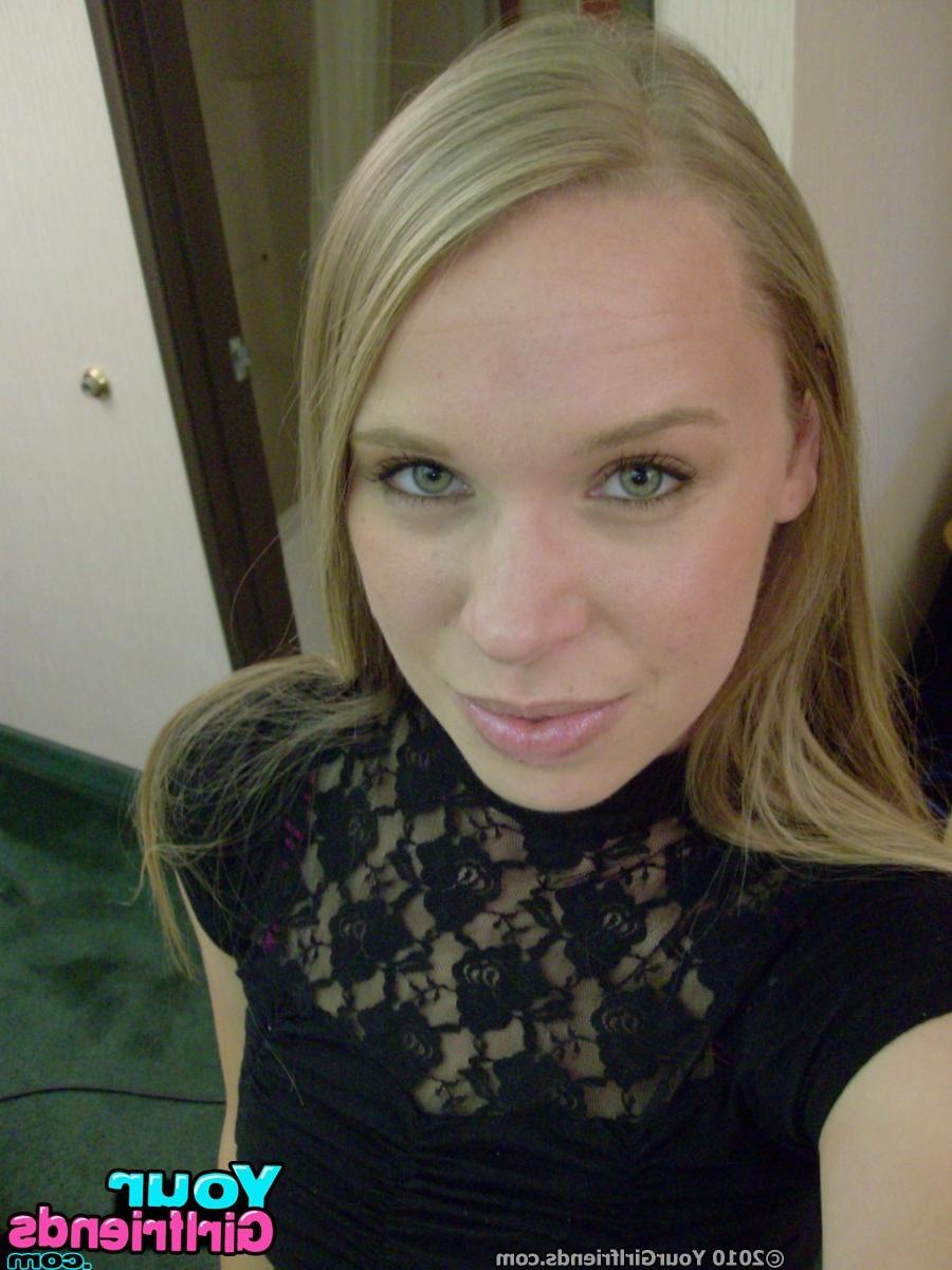 11P Teenage blonde hot girlfriend take some home selfpics and sells em for crack mon