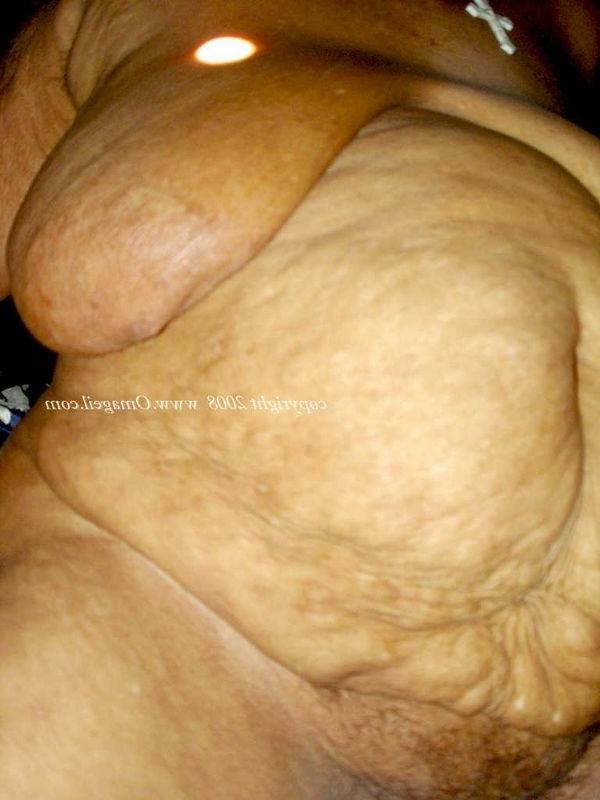 15P Big and enjoyable saggy granny tits