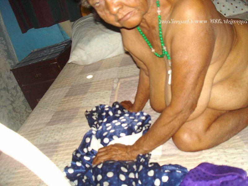 15P Big and enjoyable saggy granny tits