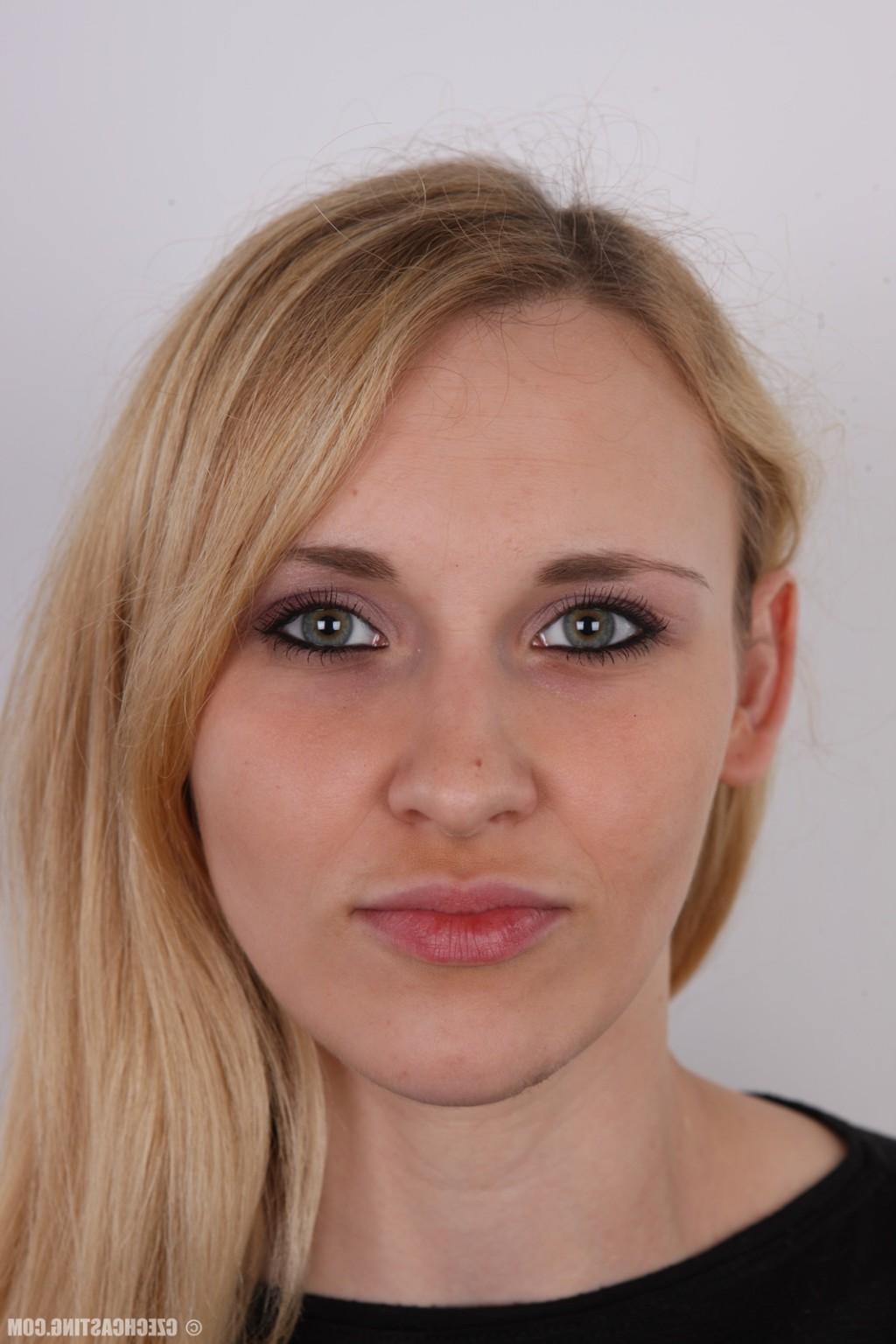 16P Hot amateur wife in casting pics