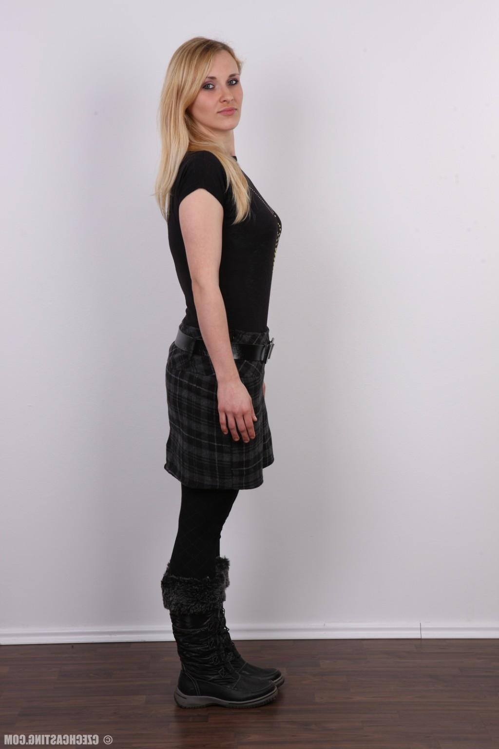 16P Hot amateur wife in casting pics