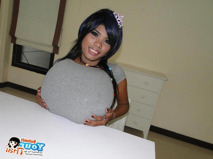 16P Poy is keeping her mega massive tits covered but shows off her beautiful pussy