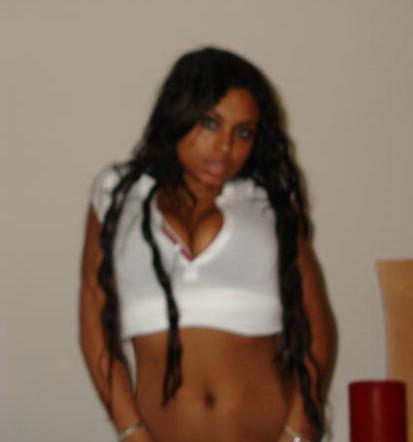 15P Ebony teen gfs posing for cell phone pics