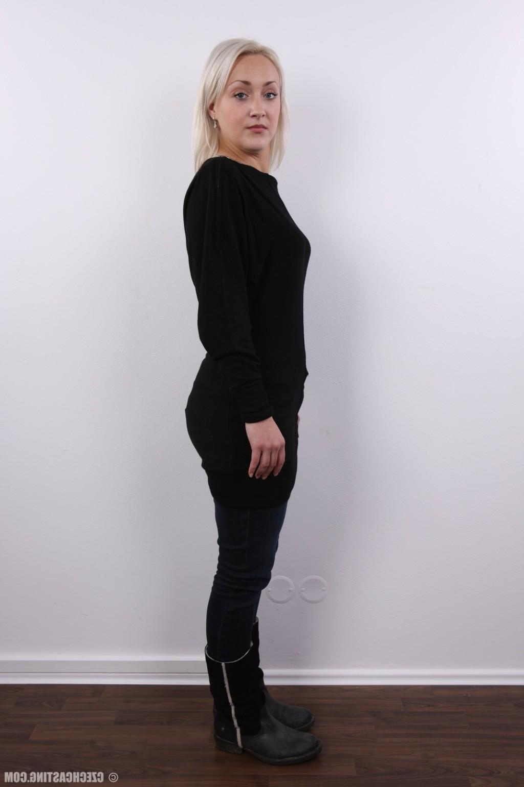 18P Amateur blonde with beautiful breasts