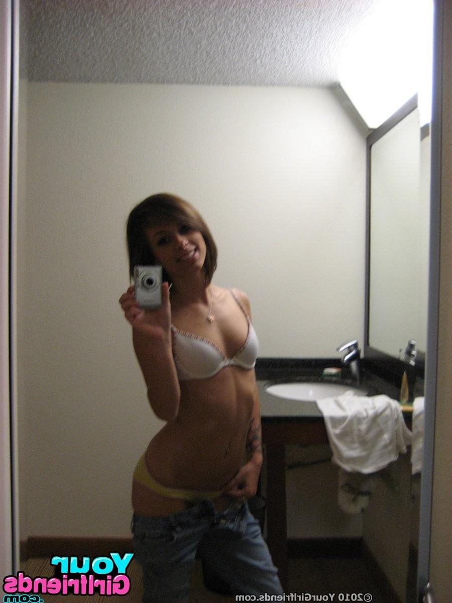 11P Skinny hot teen with small perky tits and nice nips sells her hot selfpics here.