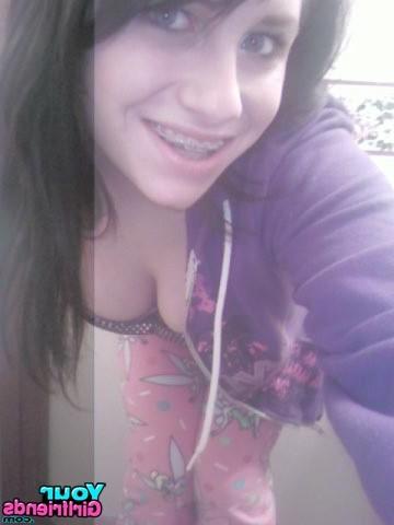 11P She just turned legal and got her cellphone pics hacked off myspace for us to pl