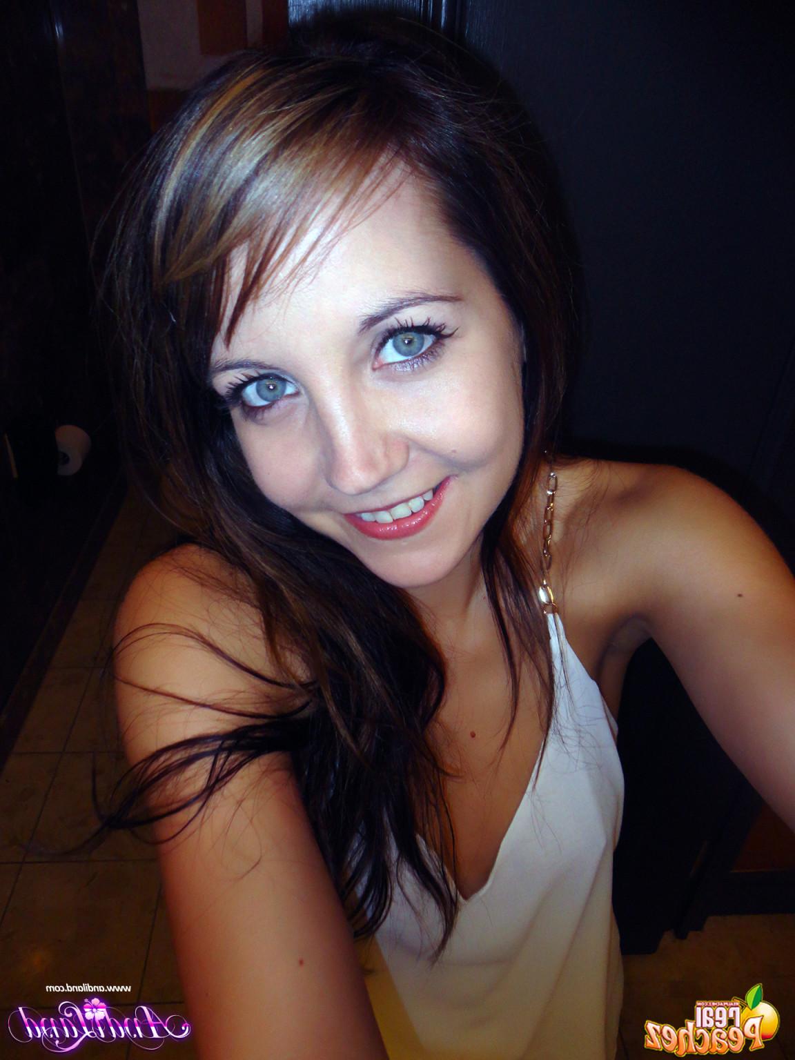 15P Vegas candid girls