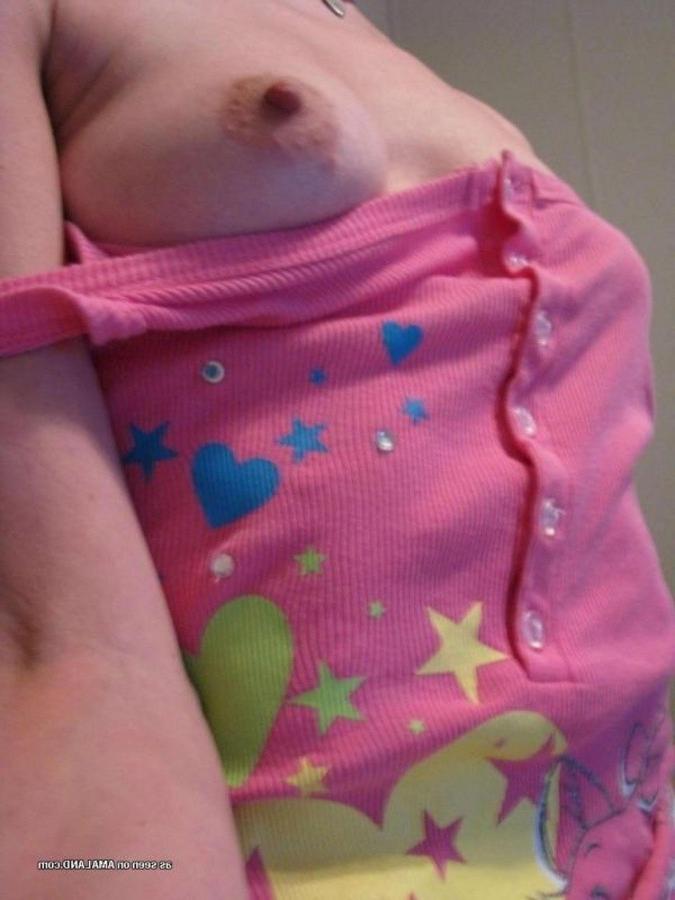 12P GF with perky tits selfshoots while rubbing her pussy