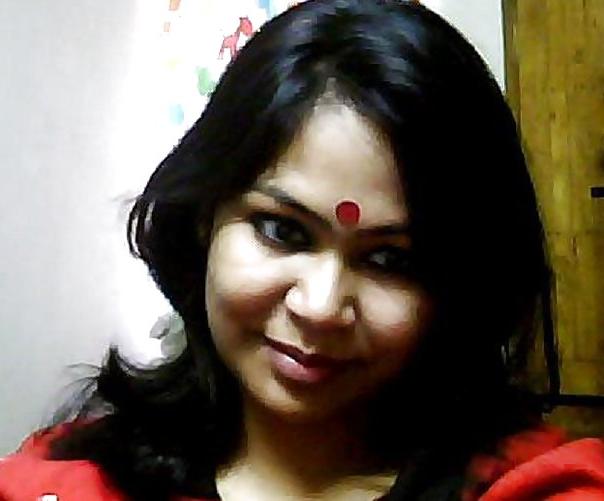 23P Hot Indian Lady