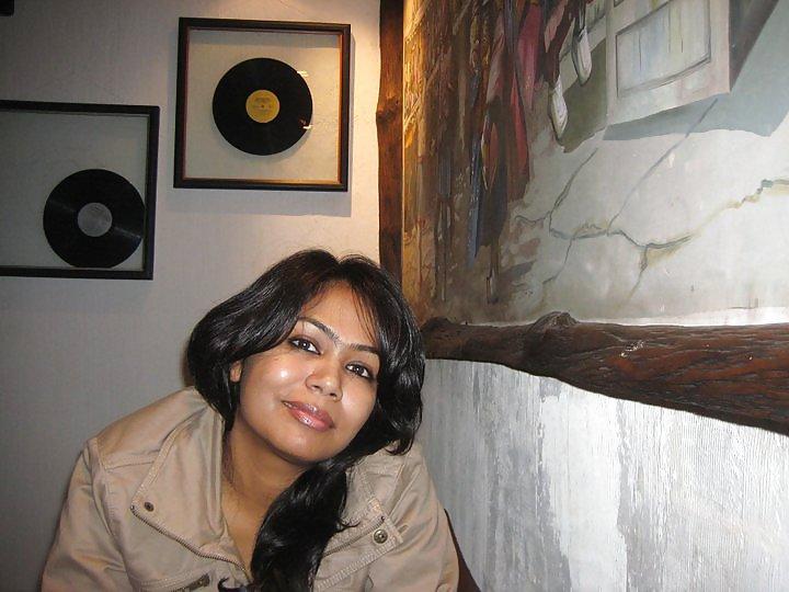 23P Hot Indian Lady