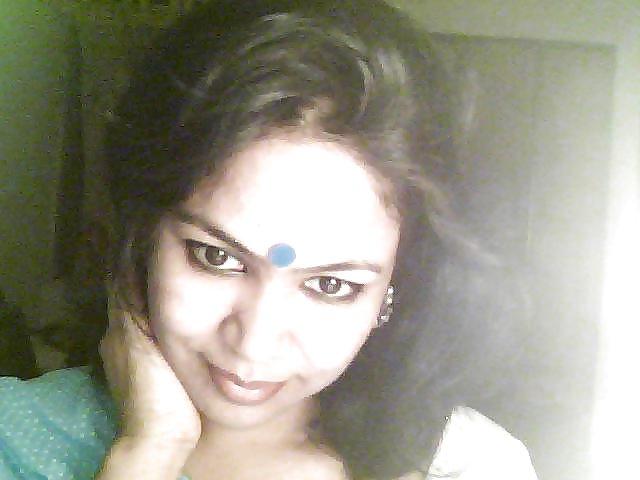 23P Hot Indian Lady
