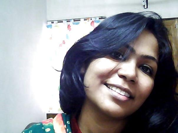 23P Hot Indian Lady