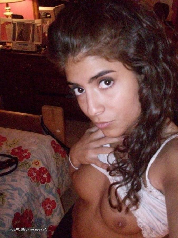 9P Sexy naughty chica teasing with her nice perky breasts
