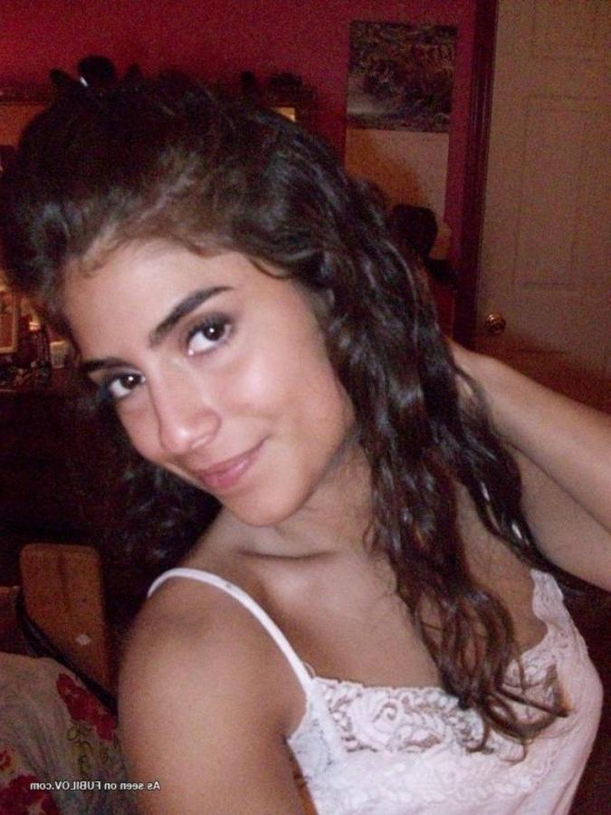 9P Sexy naughty chica teasing with her nice perky breasts
