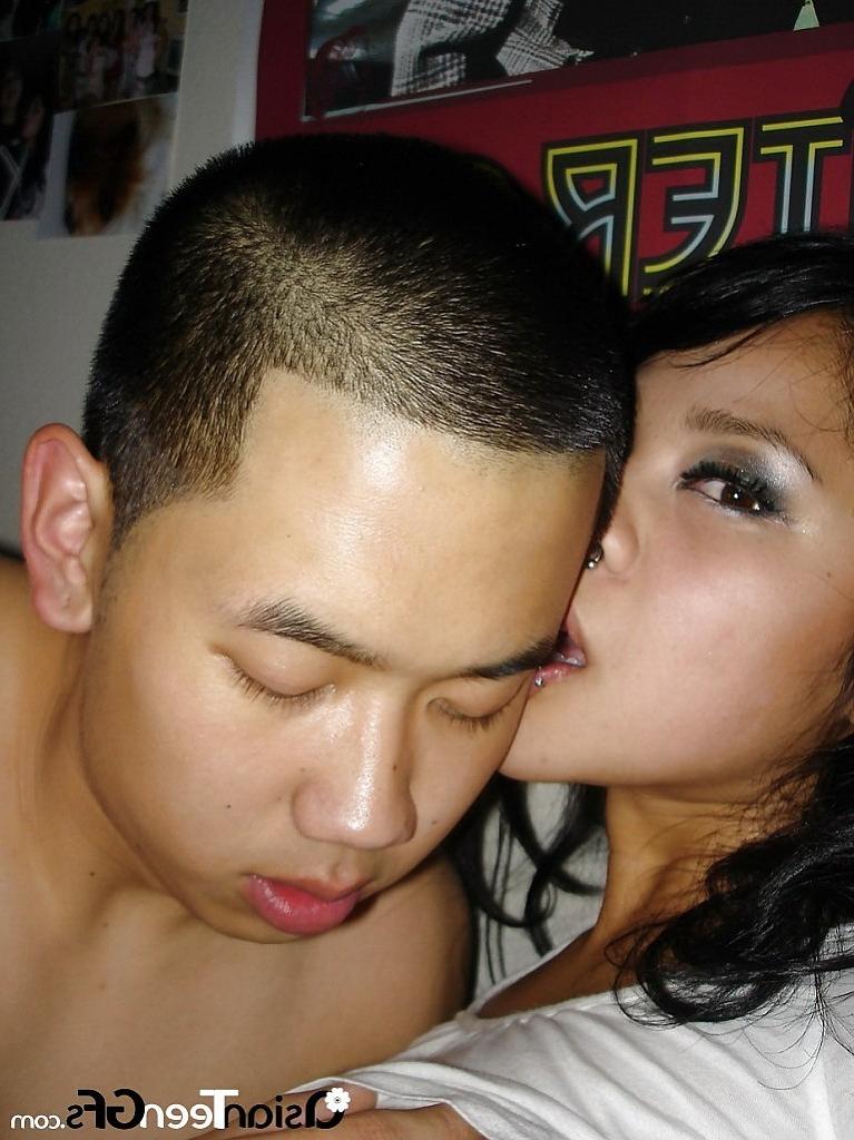 10P Private pics of nice young couple
