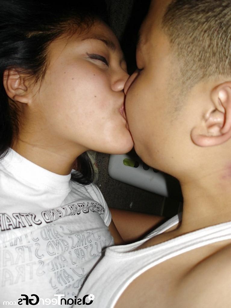 10P Private pics of nice young couple